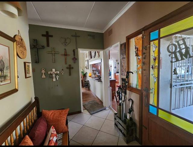 3 BEDROOM HOUSE FOR SALE IN GREENHILLS